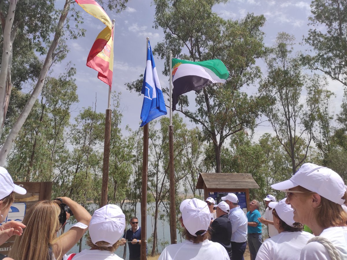 Isa González tweet media