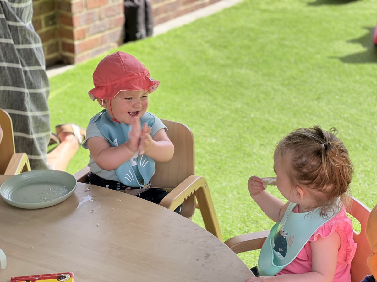 Greenfield_Sch_'s tweet photo. Wishing everyone a wonderful Father's Day! ๐
Last week our Little School hosted a sunny BBQ in the Fledglings playground for the children to celebrate with their loved ones. ๐
#GreenfieldSchoolWoking #MoreThanJustKnowledge
#GreenfieldLittleSchool #FathersDay https://t.co/dykNXlvrnq