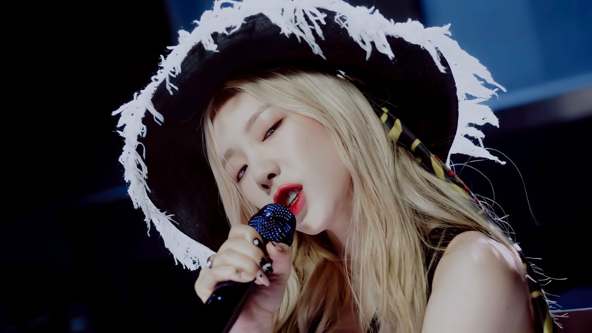 SStaeng9's tweet photo. '어른아이' 4k 얼빡 바탕화면
#태연 #Taeyeon https://t.co/D5ntZAajWH