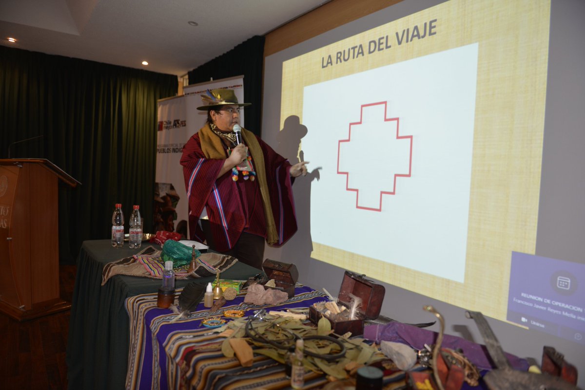 Saludtarapaca's tweet photo. A través de nuestro Programa Especial de #Salud  y #PueblosIndígenas en coordinación con Universidad Santo Tomás #Iquique realizan el primer conversatorio de Salud Intercultural con estudiantes en formación para complementar ambos sistemas y promover el respeto @ministeriosalud https://t.co/pdrtgTkLHh
