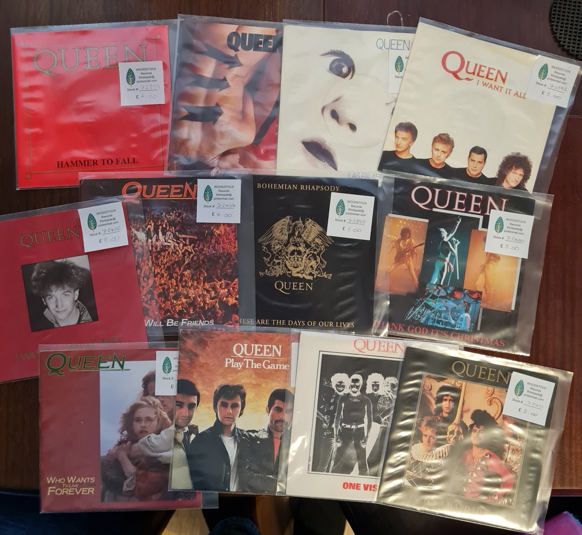 thirstypak's tweet photo. As promised 200ish 7s just dropped including Smiths, Jam, T heads &amp; a stack of Queen.(psst..KBs 'Running up that Hill' is there too but don't tell anyone 😉) #vinylcollector #vinyljunkie #vinylcommunity https://t.co/mxYayCt5mu