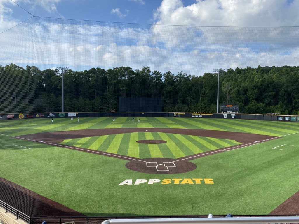 SmithDadof3's tweet photo. Early morning for @AidanS2024 and @C35Baseball in Boone..thanks @AppBaseball for the great facility!!! https://t.co/Sw1jFBhnJZ