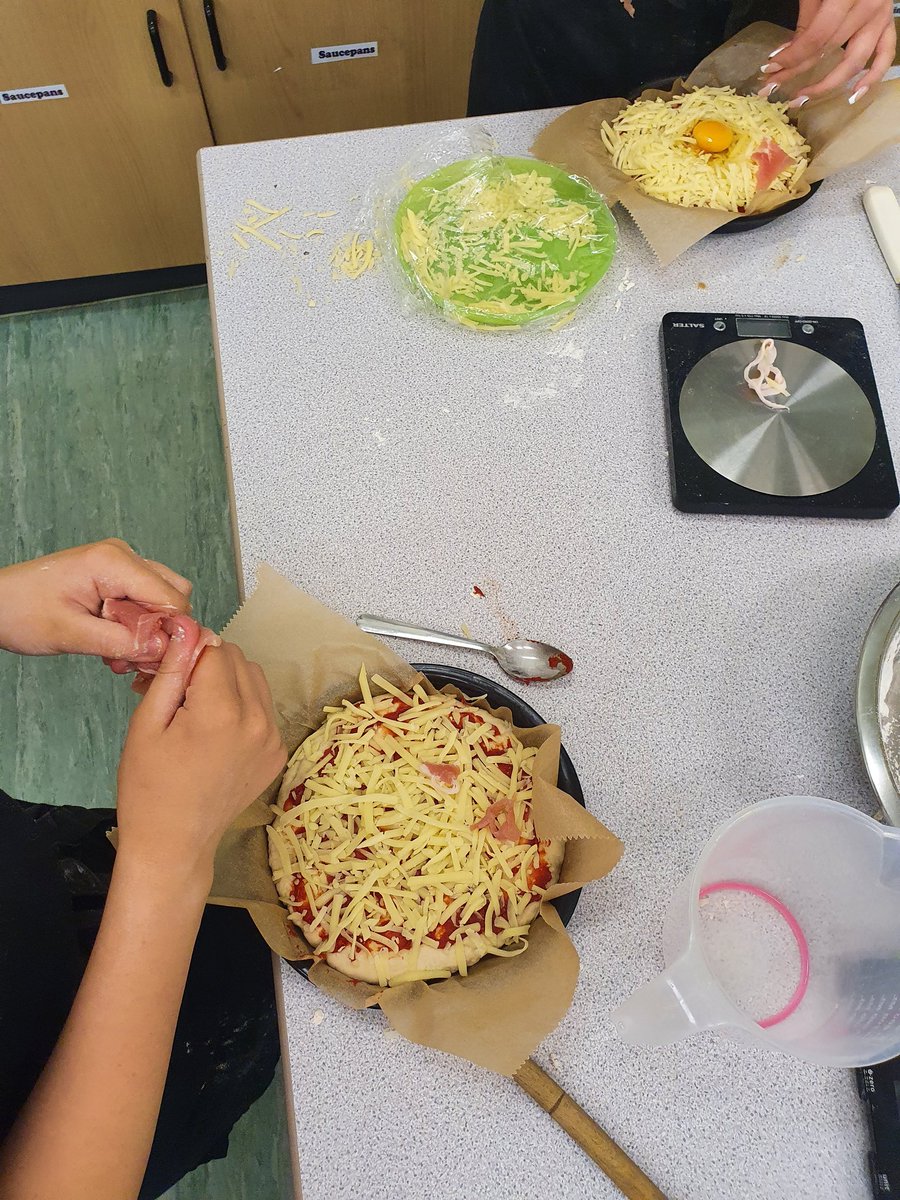 MeadowParkDT's tweet photo. Yr9s have been making breakfast bread today #breakfastbread #egg #bacon https://t.co/xKTHoXAtfe