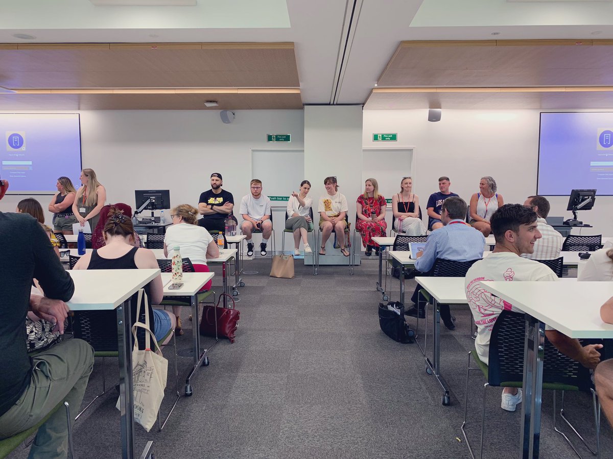 Was great to see this many students and staff in the Gateway for the panel discussion in the #UOBTEICS2022 conference. Well done and thank you to all who joined us today! ☺️🎈🎉👏🎊 #uniofbeds #pgce #education