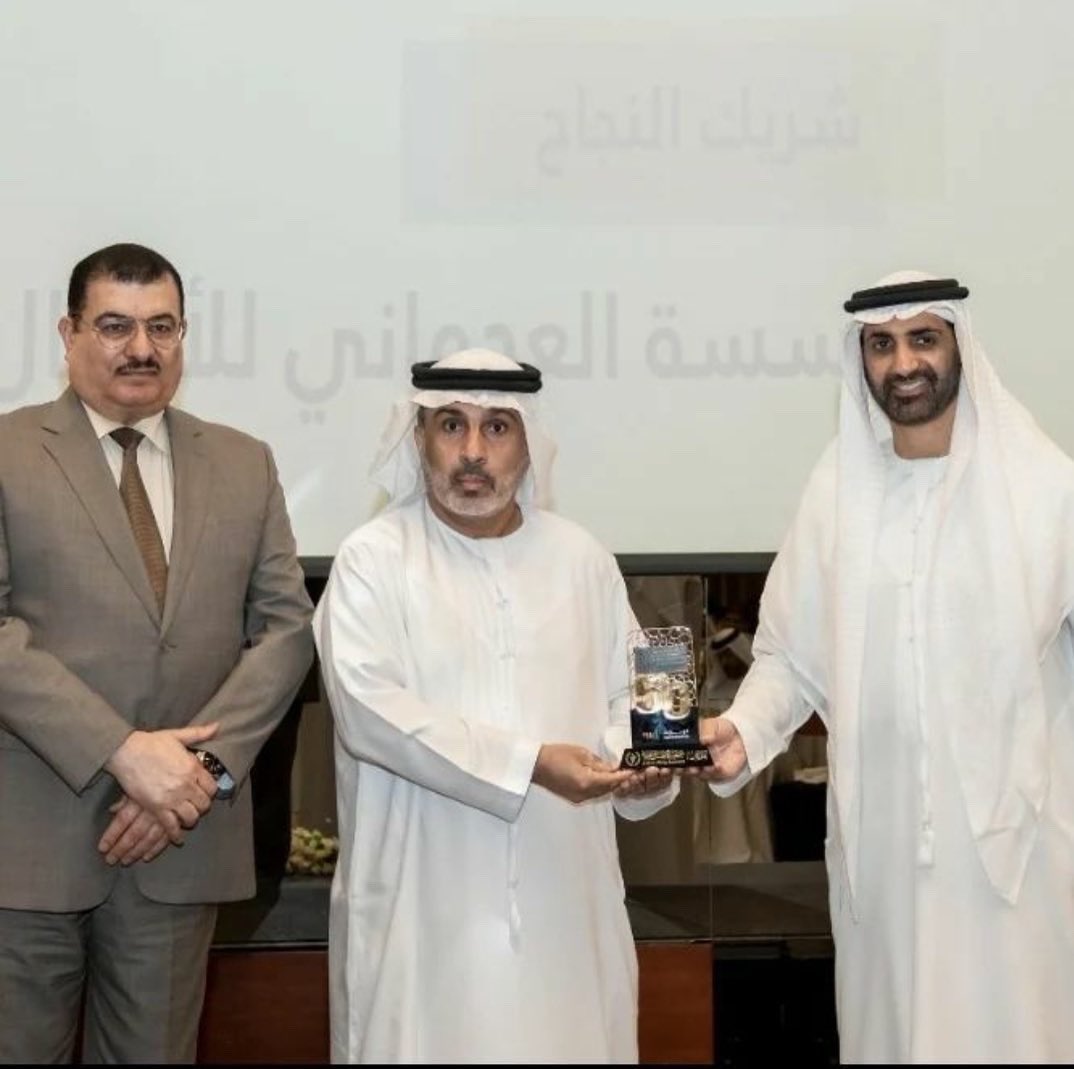 AlajmaniCf's tweet photo. تكريم مؤسسة العجماني للاعمال الخيريه في حفل الرعايه والداعمين لمشروع تمكين الايتام 2021 وتكريم  الايتام المتفوقين دراسيا  في فندق #سراي #عجمان بحضور الشيخ عبدالعزيز بن علي النعيمي الرئيس التنفيذي لجمعية الاحسان الخيريه 
  وقام سعادة محمد بن دلوان الكتبي (عضو مجلس أمناء #العجماني https://t.co/EiL6luUnpC