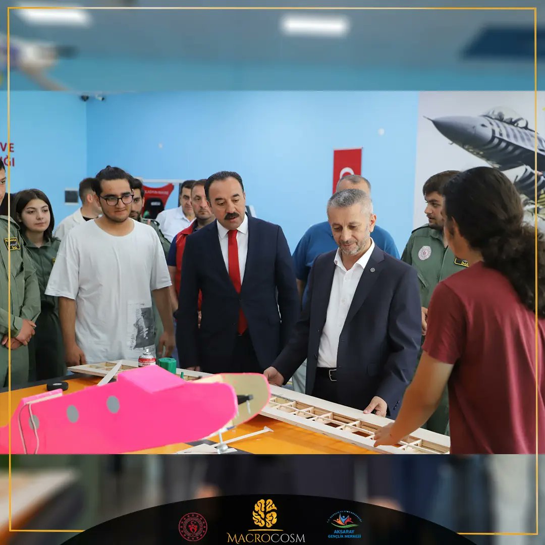 Gençlik Ve Spor Bakanlığı Müşaviri Sn.Selim Cerrah, Aksaray Gençlik Merkezimizi ziyaret ederek ekibimizin yaptığı çalışmaları inceledi.
<a href="/kasapoglu/">Dr. Mehmet Kasapoğlu</a> 
<a href="/Selimcerrah/">Selim Cerrah</a> 
<a href="/topogluemre/">Dr. Emre Topoğlu</a> 
<a href="/tuncayulusan/">Tuncay ULUSAN</a> 
<a href="/Karkincam/">Tarık Karkınçam</a> 
<a href="/aslanyildiz19/">Aslan Yıldız</a> 
<a href="/aahmetakpinar/">Ahmet Akpınar🇹🇷</a> 
<a href="/GSBgenclik/">Gençlik Hizmetleri</a> 
<a href="/Aksaray_GM/">Aksaray Gençlik Merkezi</a>
