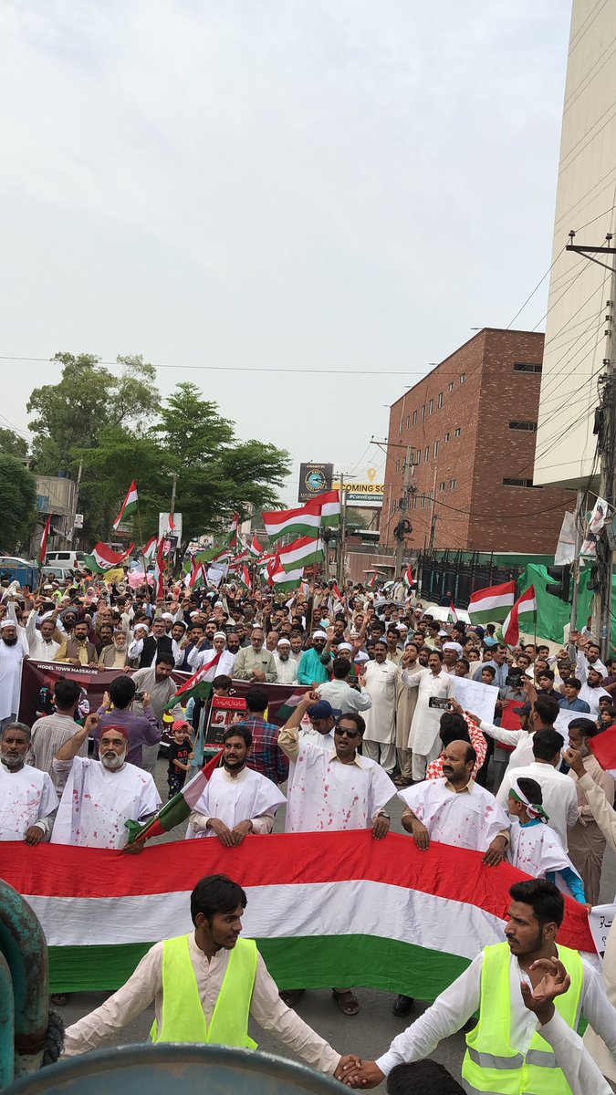 bilal_ansari92's tweet photo. فیصل آباد میں شہدائے ماڈل ٹاؤن کے لئیے احتجاجی ریلی #8YearsOfInjustice https://t.co/eywqPGWAw4
