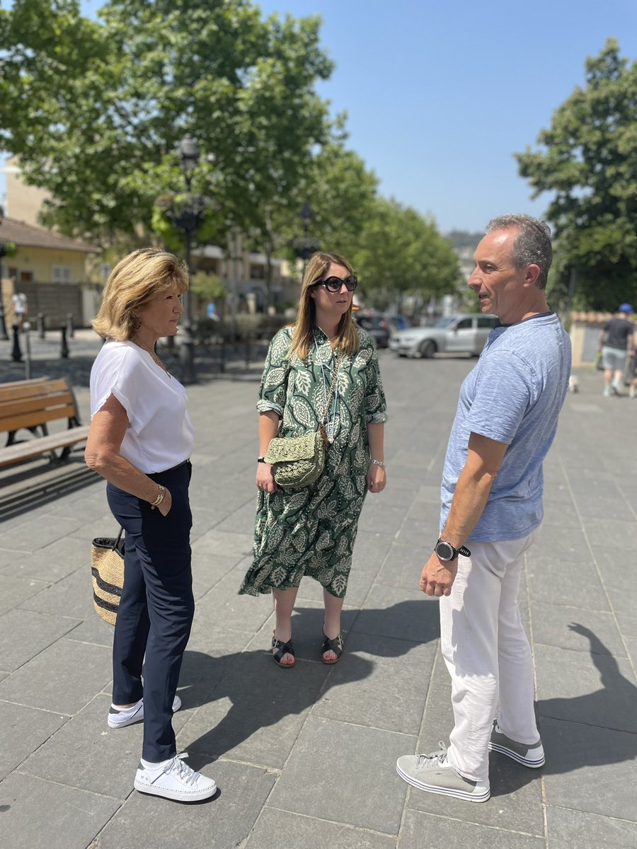 marinebrenier's tweet photo. Quel plaisir d’être au cœur du quartier de St Isidore aux côtés de Monique Baillet ce midi ! Le quartier se transforme! Tout en l'inscrivant dans la @VilledeNice de demain, grâce au tram et aux nombreux projets structurants, nous agissons pour préserver son identité. #Brenier2022 https://t.co/EJgtdDP1xb