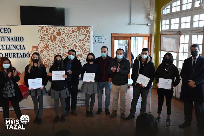 Más de $100 millones en becas entrega Municipalidad de Mostazal dlvr.it/SSMQrY