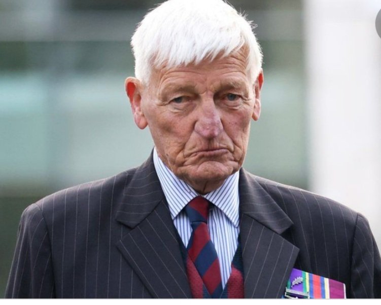 InnocentLives1's tweet photo. Here's the Soldier Dennis Hutchings who was on trial for John's murder. standing with him and supportering him is @carlalockhart DUP MP for Upper Bann. https://t.co/w8f4EStjfb