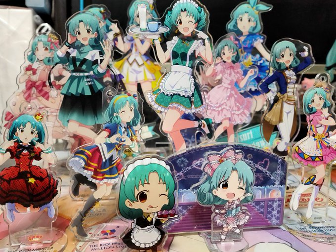 改めて全部並べてみるとアクスタだけでもまつりさん大渋滞。 