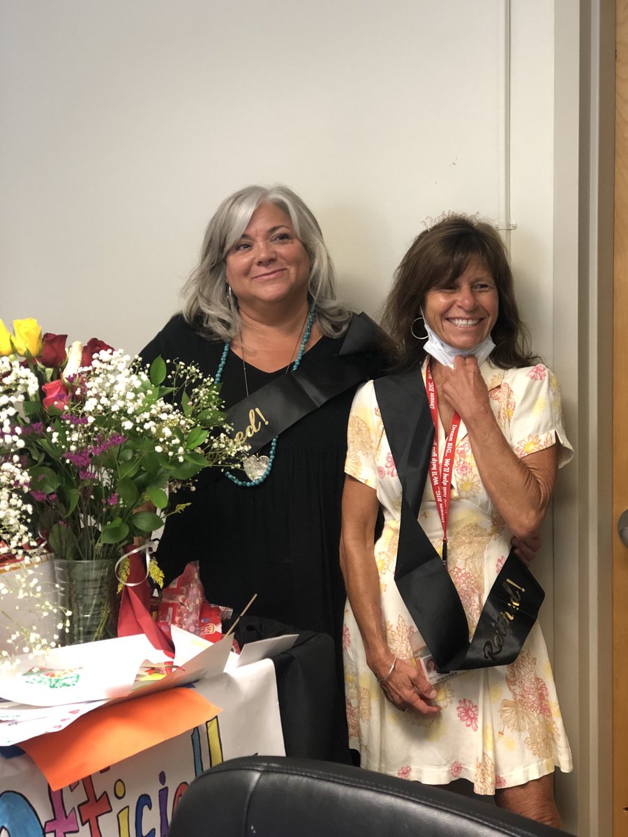 C2Chelli's tweet photo. #clappout I will miss these lovely ladies so much. What a wonderful send off by students and staff. #wewonthelotterywiththem Congratulations on your retirement. Stay in touchโค๏ธ๐ค https://t.co/CqFCppNHFk