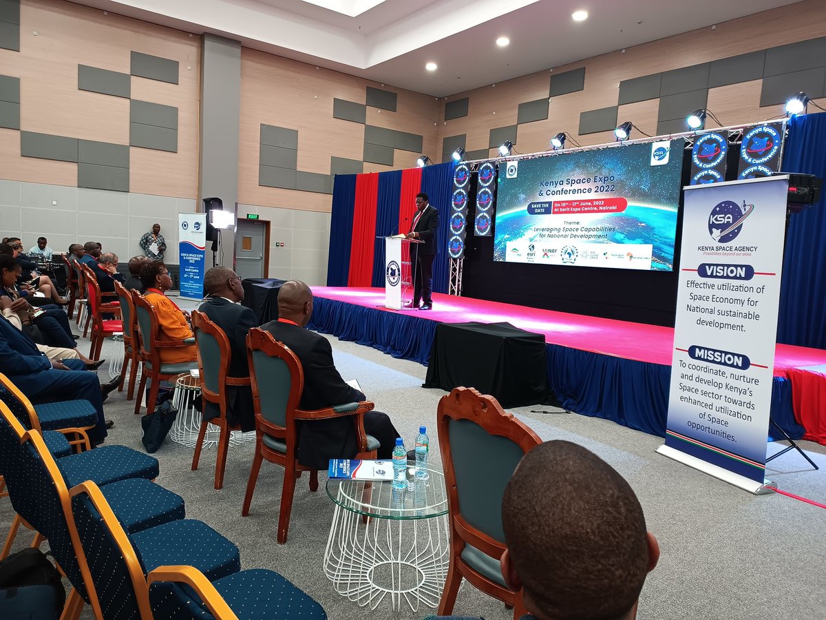We call it an END. <a href="/KenyaSpaceExpo/">Kenya Space Expo & Conference (KSEC) 2022</a> Asante. <a href="/EugeneLWamalwa/">Eugene L. Wamalwa</a> closes the event officially in style. <a href="/SaritYourCity/">Sarit</a>
Asante for giving us space. @sunflowerkenya Thanks for the stage and decor. <a href="/SaritYourCity/">Sarit</a> work with @sunflowerkenya they are the BEST.
 #expo2022