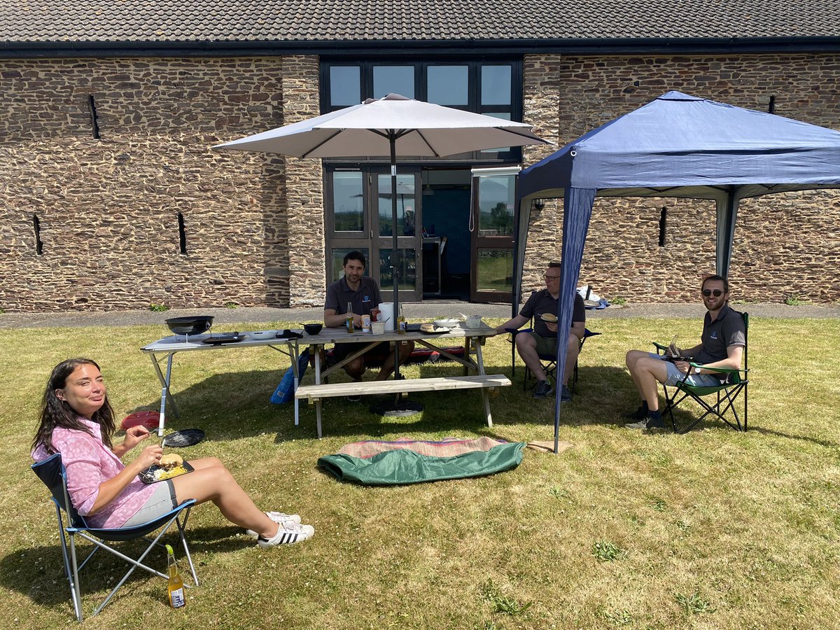 innovecom tweet media