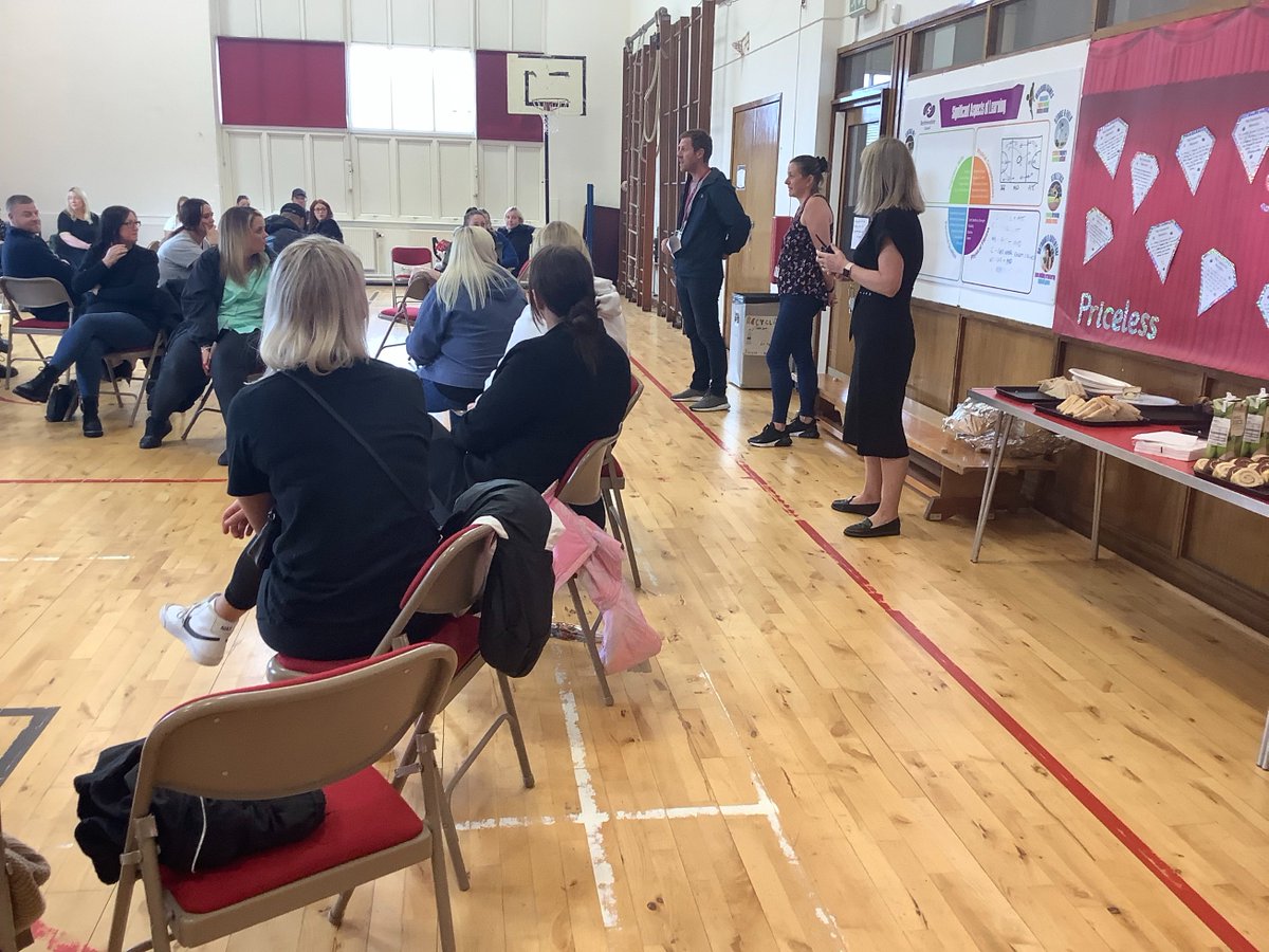 AuchenlodmentPS's tweet photo. Day 3 of our P1 Induction programme. It was great to be able to have a relaxed chat and for parents to get to know staff and vice versa this afternoon. Thanks to Mrs Scott for organising our P1 Induction.@RenEdHWB @APS_ELCC  #P1induction #transition #parentalengagement #positive https://t.co/maSuqm1g0N
