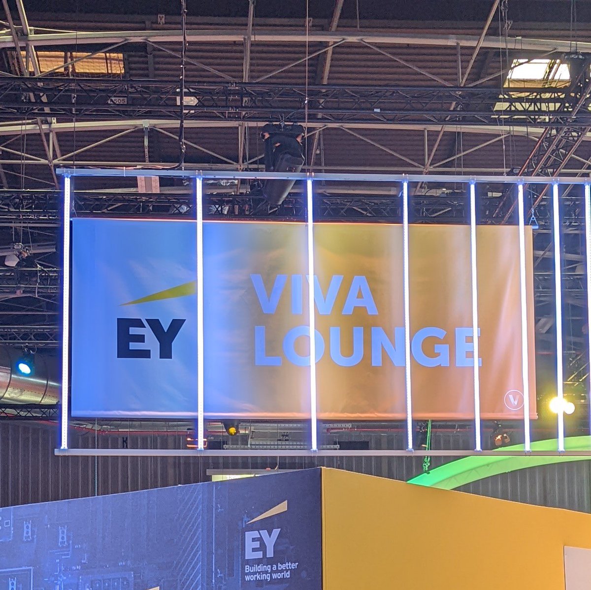 Très fier de la présence d <a href="/EYFrance/">EY France</a> pour cette nouvelle edition de #VivaTech en tant que Gold Partner et bravo également à toute l’organisation pour le millésime 2022 encore très réussi! <a href="/frsebag/">Franck Sebag</a> <a href="/Emma22Raveau/">Emmanuelle Raveau</a> <a href="/JulieRanty/">Julie Ranty</a>