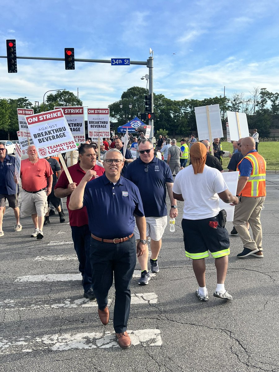 GilforCongress's tweet photo. Picketing with my brothers and sisters from @Teamsters710 demanding fair wages and safety upgrades. Strong unions are the backbone of our country and I’ll fight for all unions across this nation. @Teamsters #union #Teamsters #TeamsterStrong #Local710 #gilforcongress #votevillegas https://t.co/ETDA71VOhX