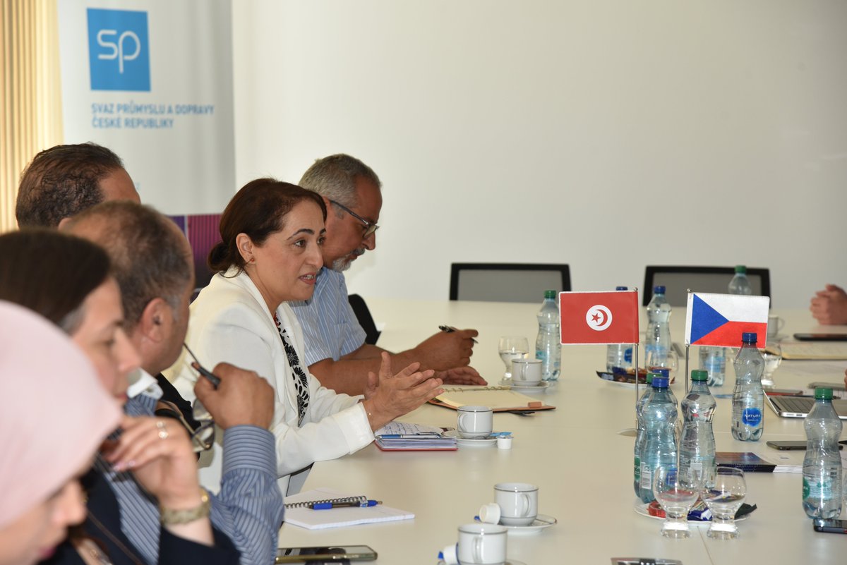 SvazPrumyslu's tweet photo. S tuniskou delegací jsme projednali možnosti spolupráce a zapojení českých firem do 🇹🇳 státních tendrů a veřejných zakázek v oblasti vodohospodářství a odpadního průmyslu. Jedním z hlavních témat bylo zpracování a opětovné využití odpadní vody. #export #podporaexportu https://t.co/OIzKLEid9v