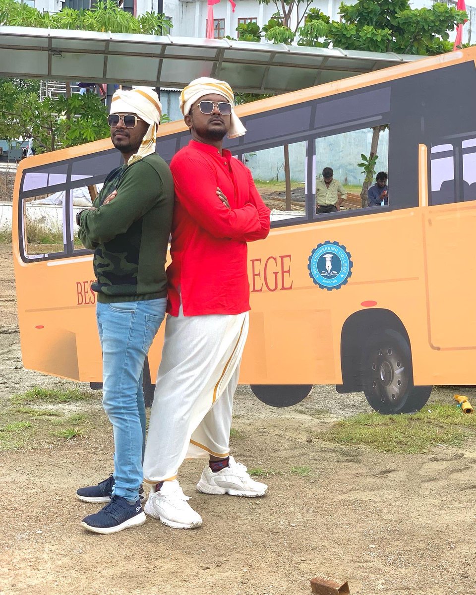 Bala_actor's tweet photo. Our Don director @Dir_Cibi udan oru JALA BULA JANGU 🔥🔥🔥🔥
@Siva_Kartikeyan @Dir_Cibi @KalaiArasu_ @navneth @priyankaamohan @sivaangi_k @RJVijayOfficial @bhaskaran_dop @Inagseditor @SKProdOffl @LycaProductions @RedGiantMovies_ https://t.co/iOFEVxyrZf