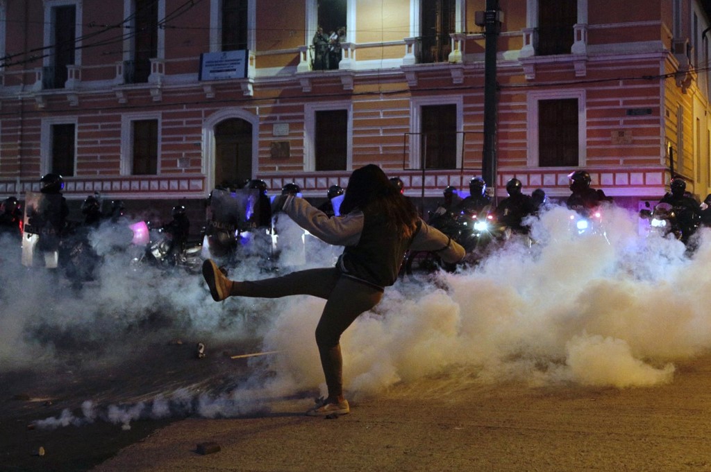 NTN24's tweet photo. Prolongan protestas en el Ecuador contra el gobierno de Lasso 
https://t.co/DszLzYV3nm https://t.co/XC9x6uMBwc