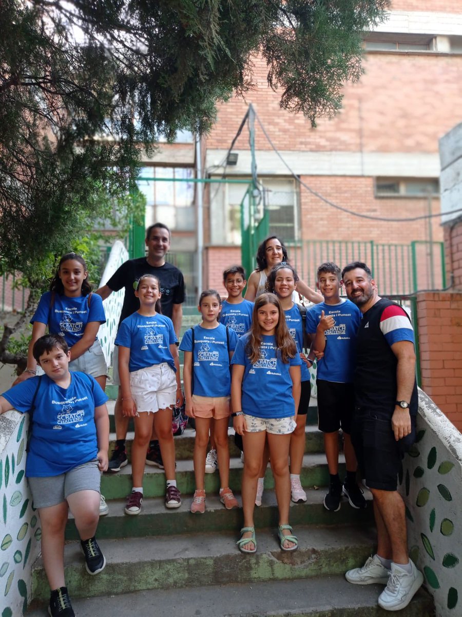 afa_bip's tweet photo. Avui una jornada emocionant al #ScratchChallenge, premi a moltes hores de feina i il.lusió de l’escola i l’AFA. Gràcies també a @LHAjuntament i el projecte tandem amb @nubotica.
Felicitats! Seguim!!
#mschoolsstudentawards2022 https://t.co/izfoQCRESq