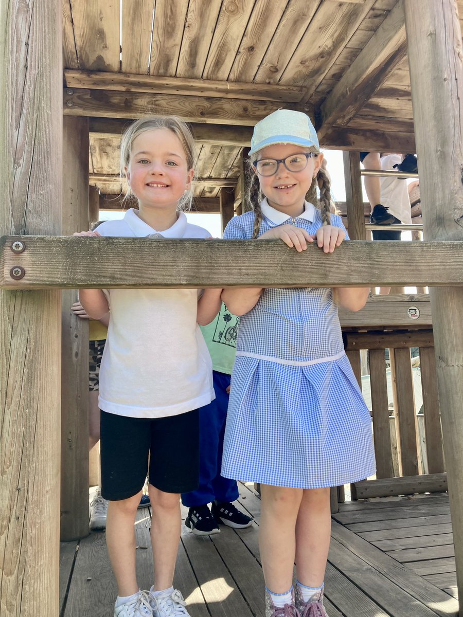 Making memories at Parc Play today! Lots of fun in the sun! ☀️@MarkhamYear1 @MarkhamRec @MarkhamYear2 #schooltrip #foundationphase #funinthesun
