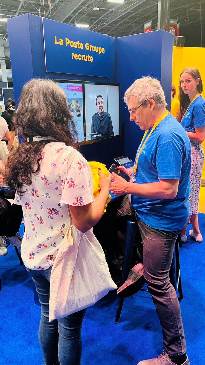 LPNews_IDF's tweet photo. Demain à #Vivatech | Rejoignez-nous❗
Le @GroupeLaPoste propose➕de 1️⃣9️⃣0️⃣0️⃣ offres d'#emploi en #IledeFrance
Venez rencontrer nos équipes #RH avec ou sans votre #CV❗
👉 Rdv sur le desk @laposterecrute du stand #LaPoste

#Jobs #recrutement #offreemploi #i4emploi @poleemploi_IDF https://t.co/McE5zuNYlP