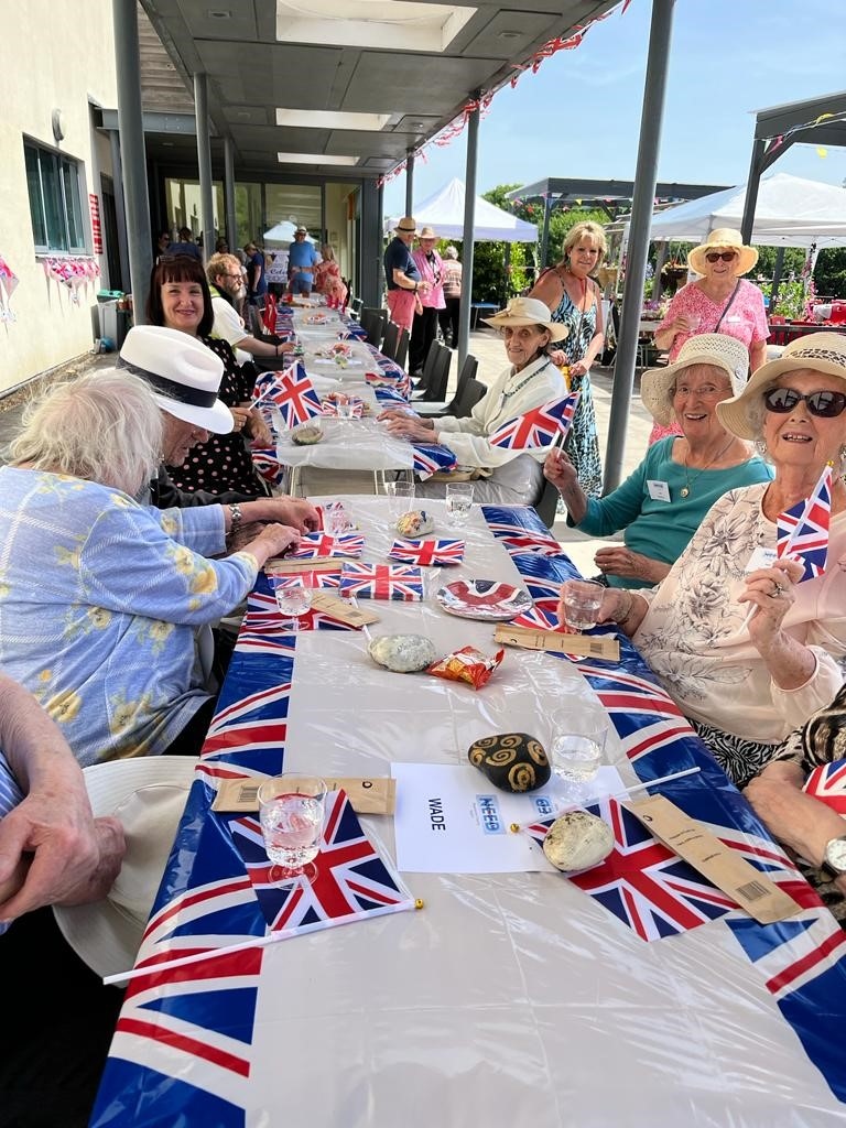 wadedaycentre's tweet photo. Our lovely Wade members are at the Acorn Centre in Wokingham celebrating at another Jubilee tea party! 

Thank you to Wokingham In Need for organising this! https://t.co/viA5RWL6cc