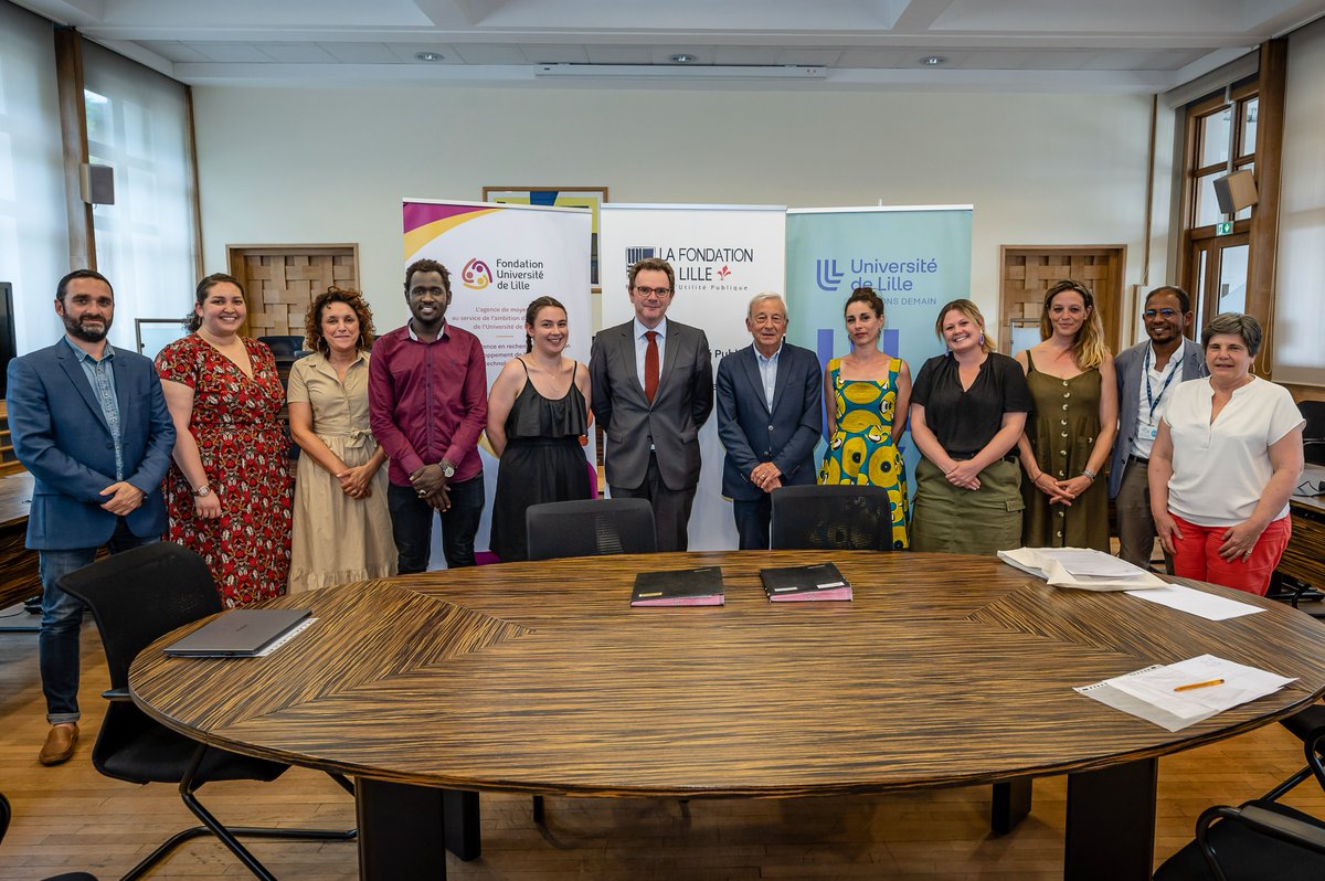 Fondation de l'Université de Lille (@fondunivlille) on Twitter photo 🙏 Merci à la Fondation de Lille pour le financement de 75 ordinateurs au profit d'étudiants de l'Université de Lille aux ressources insuffisantes. 💻👨🎓💻👩🎓
<a href="/univ_lille/">Université de Lille</a> <a href="/fondationlille/">Fondation de Lille</a> 🙏 Merci à la Fondation de Lille pour le financement de 75 ordinateurs au profit d'étudiants de l'Université de Lille aux ressources insuffisantes. 💻👨🎓💻👩🎓
<a href="/univ_lille/">Université de Lille</a> <a href="/fondationlille/">Fondation de Lille</a>