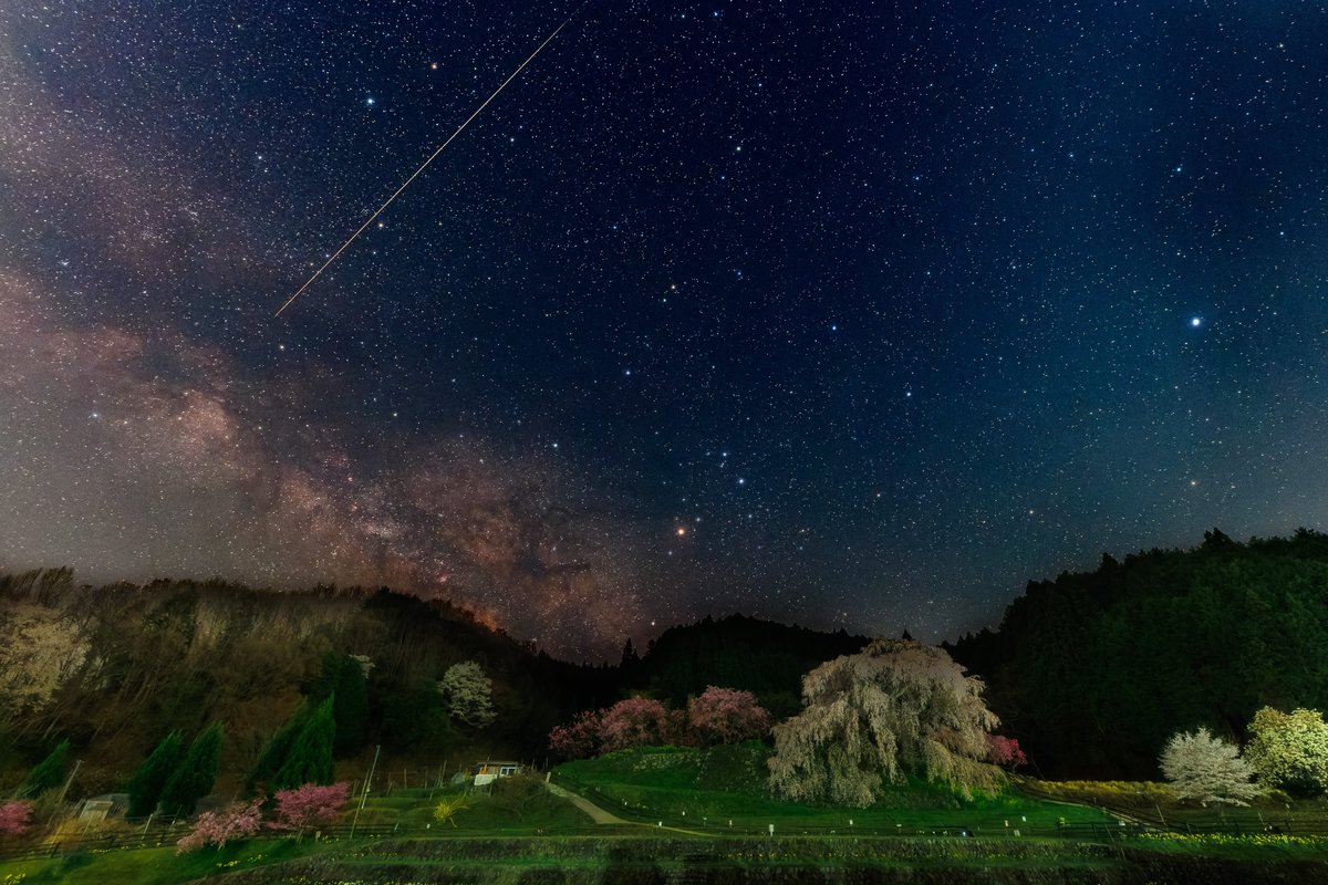replyst's tweet photo. ちょっととおりますよ🌠
#Canon #EOSRa
#星景写真 #天の川 #流れ星
#photographer 
#キリトリセカイ
#写真好きな人と繋がりたい
#カメラ好きな人と繋がりたい
#ファインダー越しの私の世界
#額装のない写真展
#東京カメラ部 https://t.co/TZJpI9bXvX