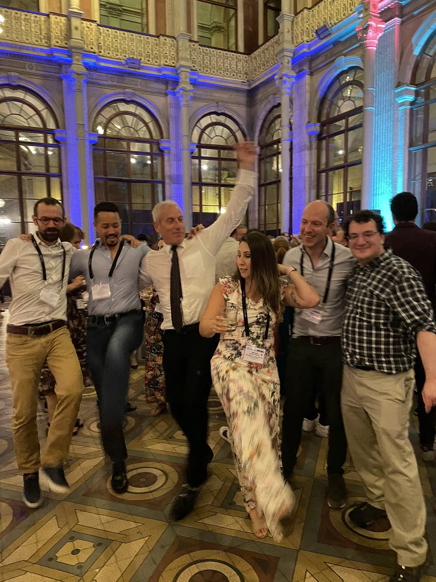 marjpontelli's tweet photo. The Whelan Lab @vsv512 had so much fun at the #NSV2022! We even got to hang out with former members @glycobrotein. Thanks for such a fantastic conference with excellent science and scientists. Até a próxima! https://t.co/B0MtKW7LkS