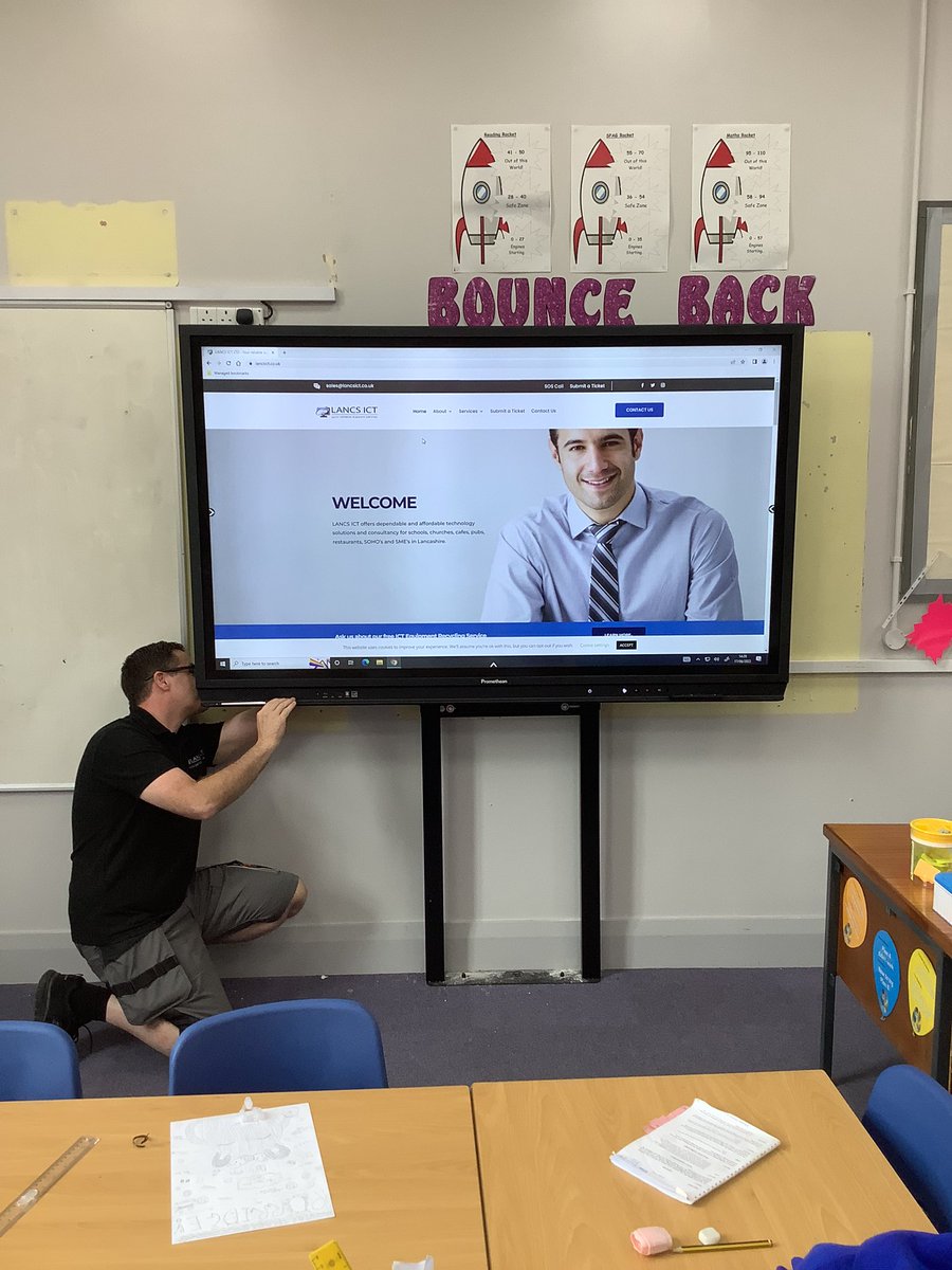 A big thanks to Nigel at <a href="/LancsIct/">LANCS ICT LTD</a> for Year 6’s new <a href="/PrometheanUKI/">PrometheanUKI</a> board. The pupils and staff are really impressed and can’t wait to use it! #school #lancsict #nigel #year6 #promethean