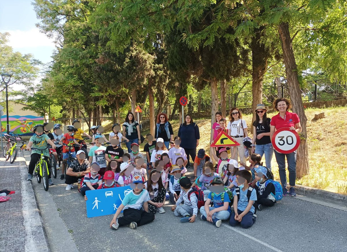 Περισσότερα  από 2000 παιδιά φέτος στο πάρκο κυκλοφοριακής αγωγής του Δήμου Λαρισαίων
🚲Ολοκληρώθηκε το πρόγραμμα επισκέψεων Δημοτικών Σχολείων στο Πάρκο Κυκλοφοριακής Αγωγής
👉Λάρισα πόλη φιλική στο ποδήλατο, πόλη που μαθαίνει, πόλη φιλική προς τα παιδιά
tinyurl.com/2ev5th6t