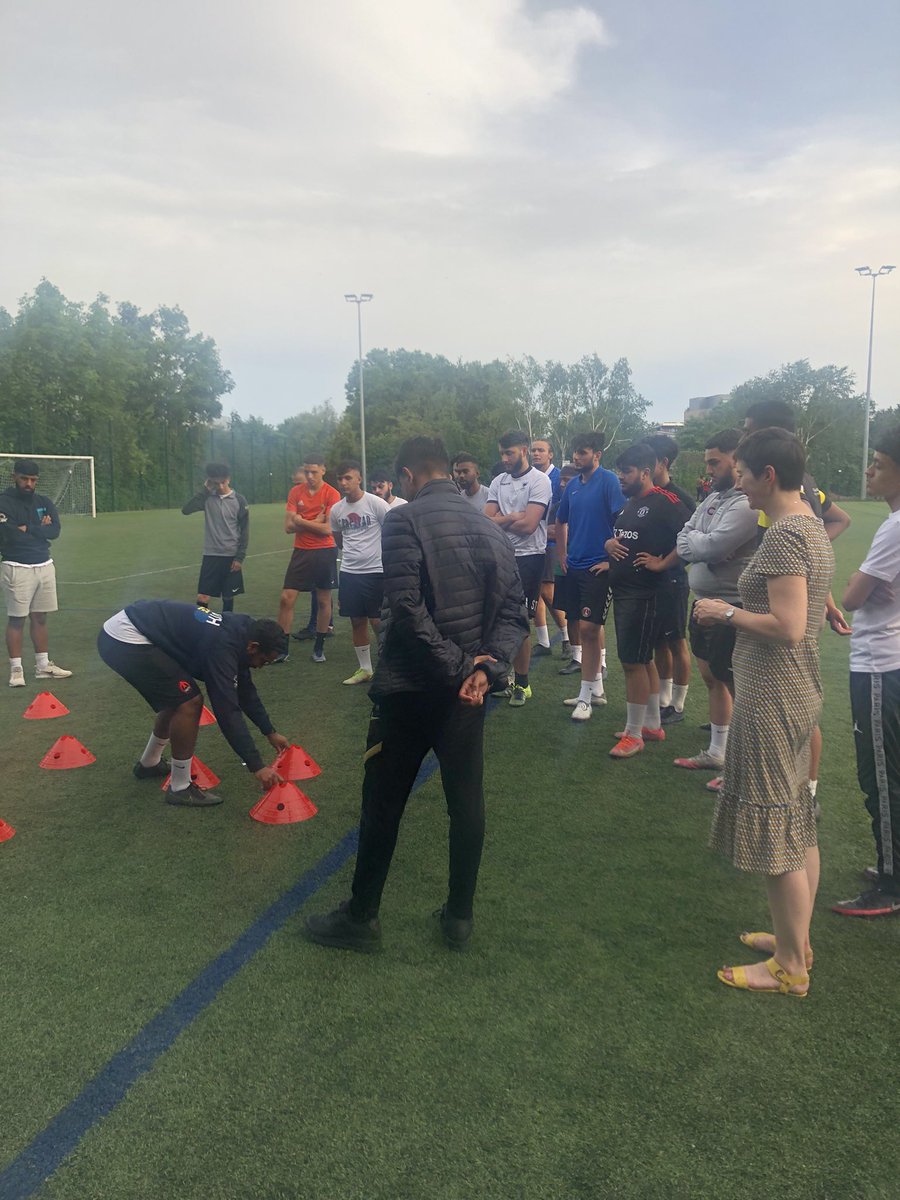 CarolinePidgeon's tweet photo. Great to join Blackwell FC yesterday evening & meet Zak & the team. It’s run by the @OsmaniTrust & is a great example of a project which helps more young people to build friendships, confidence & a positive focus. It’s essential projects like this continue to be supported 1/2 https://t.co/0s56eRTzCN