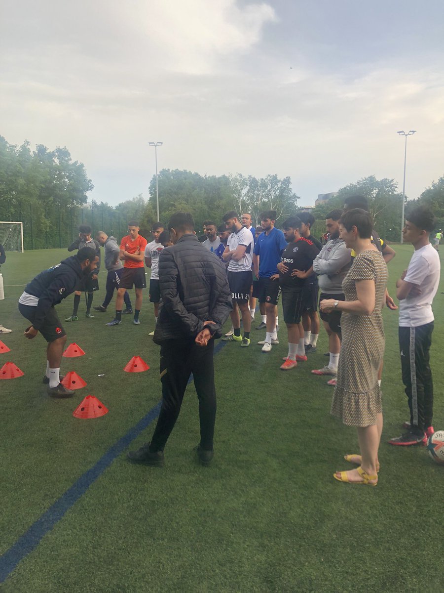 CarolinePidgeon's tweet photo. Great to join Blackwell FC yesterday evening & meet Zak & the team. It’s run by the @OsmaniTrust & is a great example of a project which helps more young people to build friendships, confidence & a positive focus. It’s essential projects like this continue to be supported 1/2 https://t.co/0s56eRTzCN