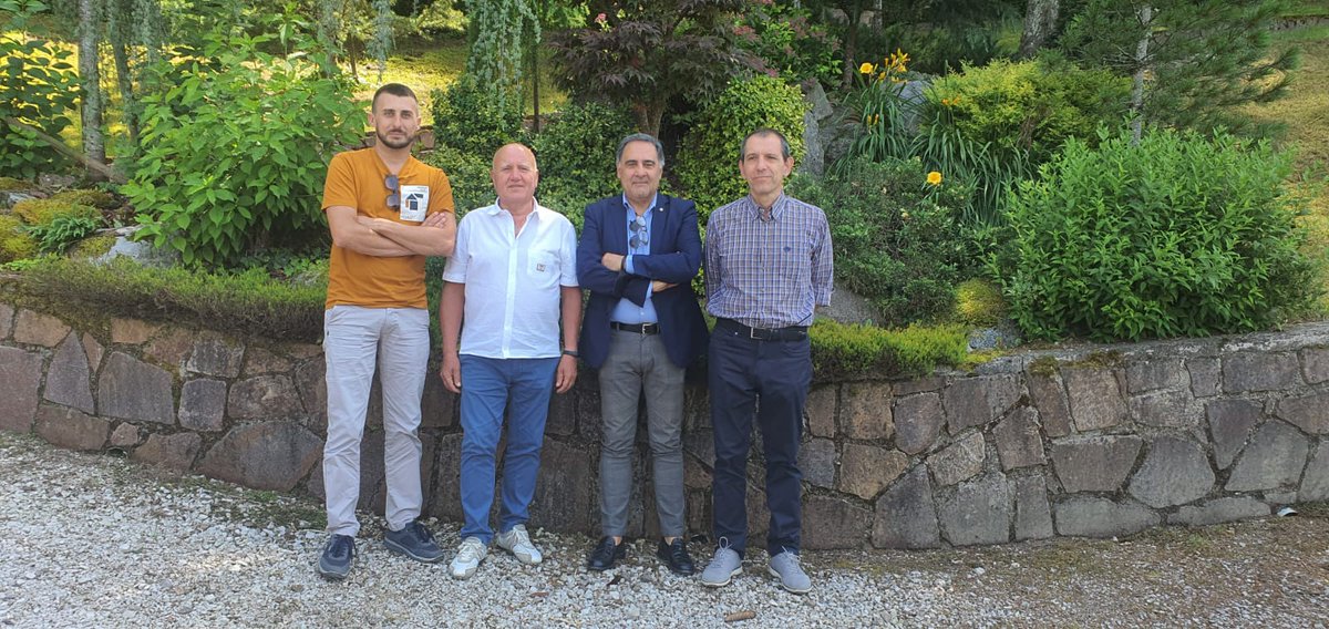 FilcaCisl's tweet photo. Nedzmi Mati e Stefano Turrini eletti segretari della Filca #Trentino (SG Bignotti). Ai lavori presenti il segr. naz. Claudio Sottile e il SG della Cisl, Michele Bezzi. Sottile: "Prosegue l'azione di rinnovamento della Filca, con i giovani per costruire il #sindacato del futuro". https://t.co/T4Zb4n8yUd