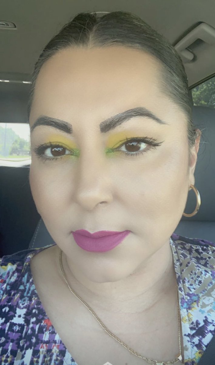 Chicanatravels's tweet photo. Day 17 
♋️ 🥃 ♋️🥃 ♋️🥃
GM beautiful peeps🌞 

Official start of my Vacay Mode ✈️ 🧳 🩱 🌮 🍹 

Imma go get lost for a while 🥳 

Also: The Power of Makeup 😂 
#bornmonth #cancer 
#junebaby #Latina #Latinalandia 
#june #summervibes #blue #sky #summer https://t.co/9jBbeZTmOI