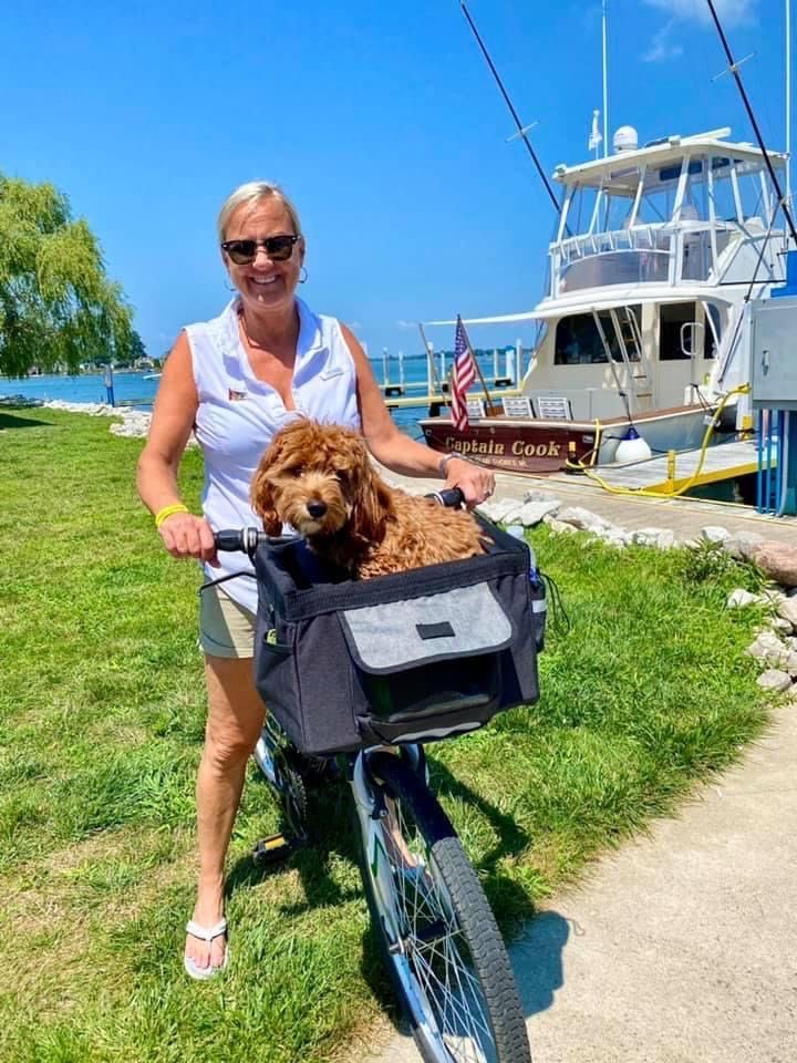 Ooh, this Weather = Summer Perfect. A Friday honkout to <a href="/SteveHammActor/">Steven P Hamm</a> <a href="/MBIslandJoy/">Middle Bass Island Joy</a> <a href="/SanduskySegwave/">@FATours</a> <a href="/CPMemorabilia/">Cedar Point Memorabilia</a> #FridayVibes