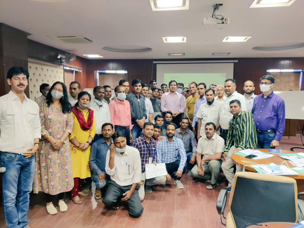 Ryaddin1234's tweet photo. 2 batches of ToT #BRIDGE successfully  compltd with the objectv of strengthening the community engagement in Routine Immunization and New Born care in technical partnership with #UNICEF
Honourable @Jksoniias Sir, MD NHM graced the same and encouraged the team to give their best. https://t.co/Rxt7mAZv2D