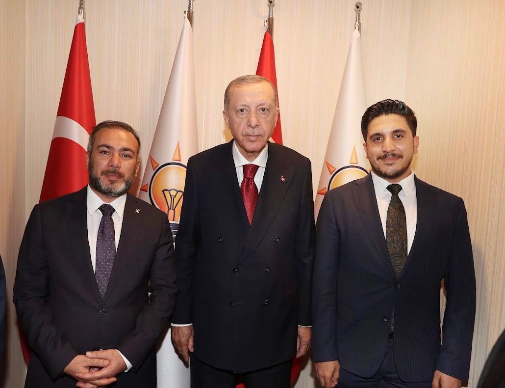 AhmedMahsumM's tweet photo. Dün, Bugün ve Yarın…!

Allah ömür verdikçe,

Yerimiz SENİN yanın, SENİN safın…!

               @RTErdogan https://t.co/3iLyopwGmx