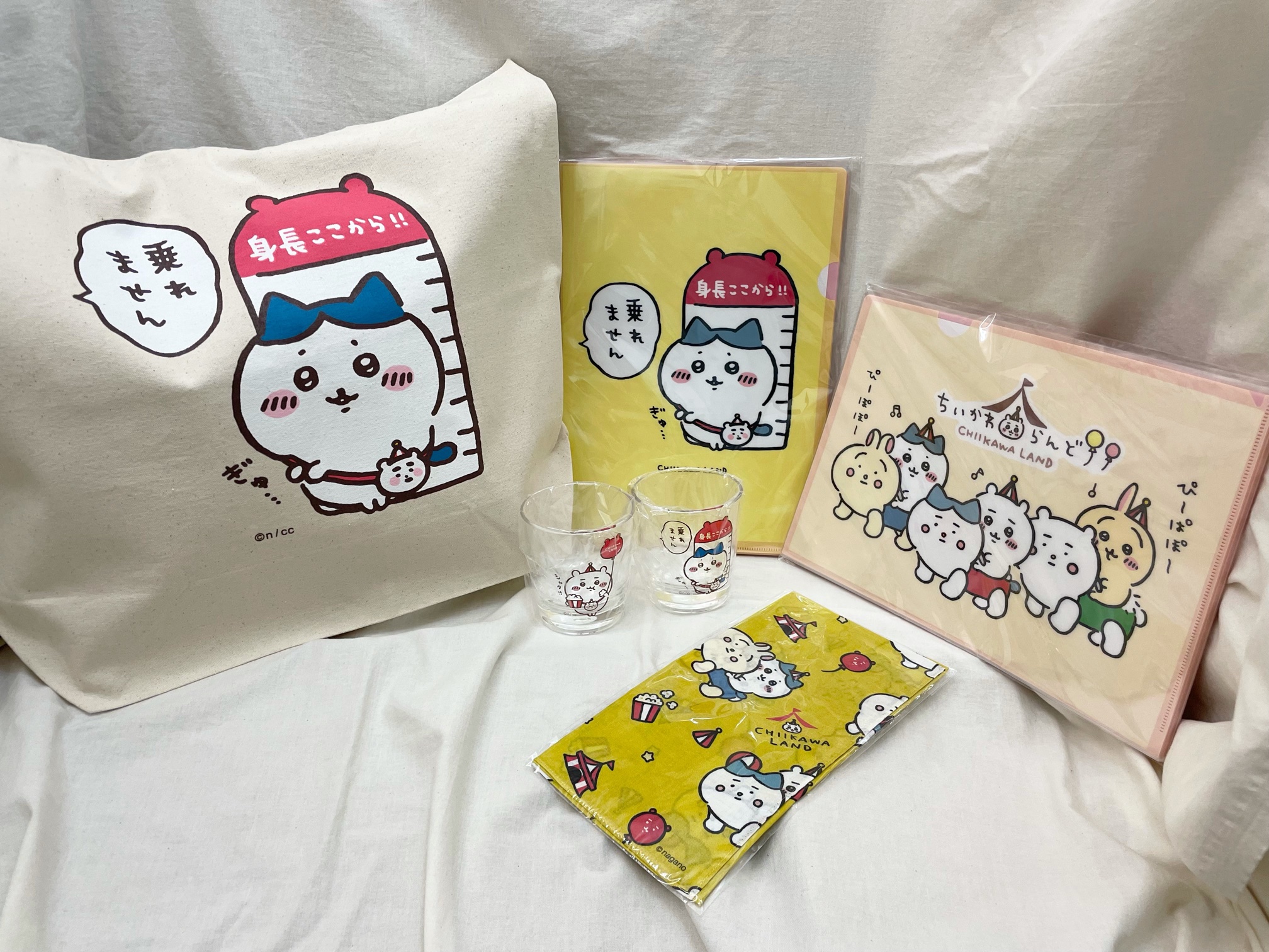 ちいかわランド 大きめトートバッグ 乗れません ハチワレ - トートバッグ