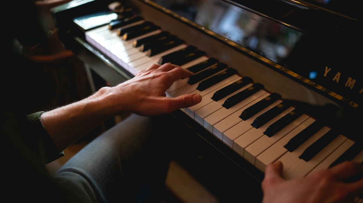 There's always room for more classical music in any pianist's repertoire. But with so many composers and works to choose from, how do you decide where to begin? 😵‍💫 

Follow the link below to our blog to get started on your journey.  
go.flowkey.com/classical /

#flowkey
