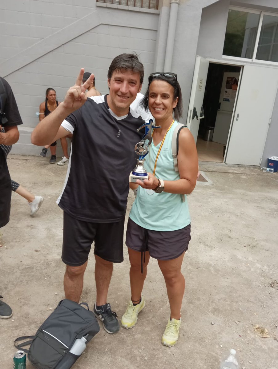 CepaCiudad's tweet photo. 🎉🎉🎉¡CEPA Ciudad Lineal subcampeón en la liga de fútbol #intercepas! Sois un ejemplo de grandes compañeros, constancia y alegría. Ha sido una temporada excelente. Nos vemos en las aulas y en el campo de fútbol 😍🎉😃 https://t.co/UdUw2X8Uxr