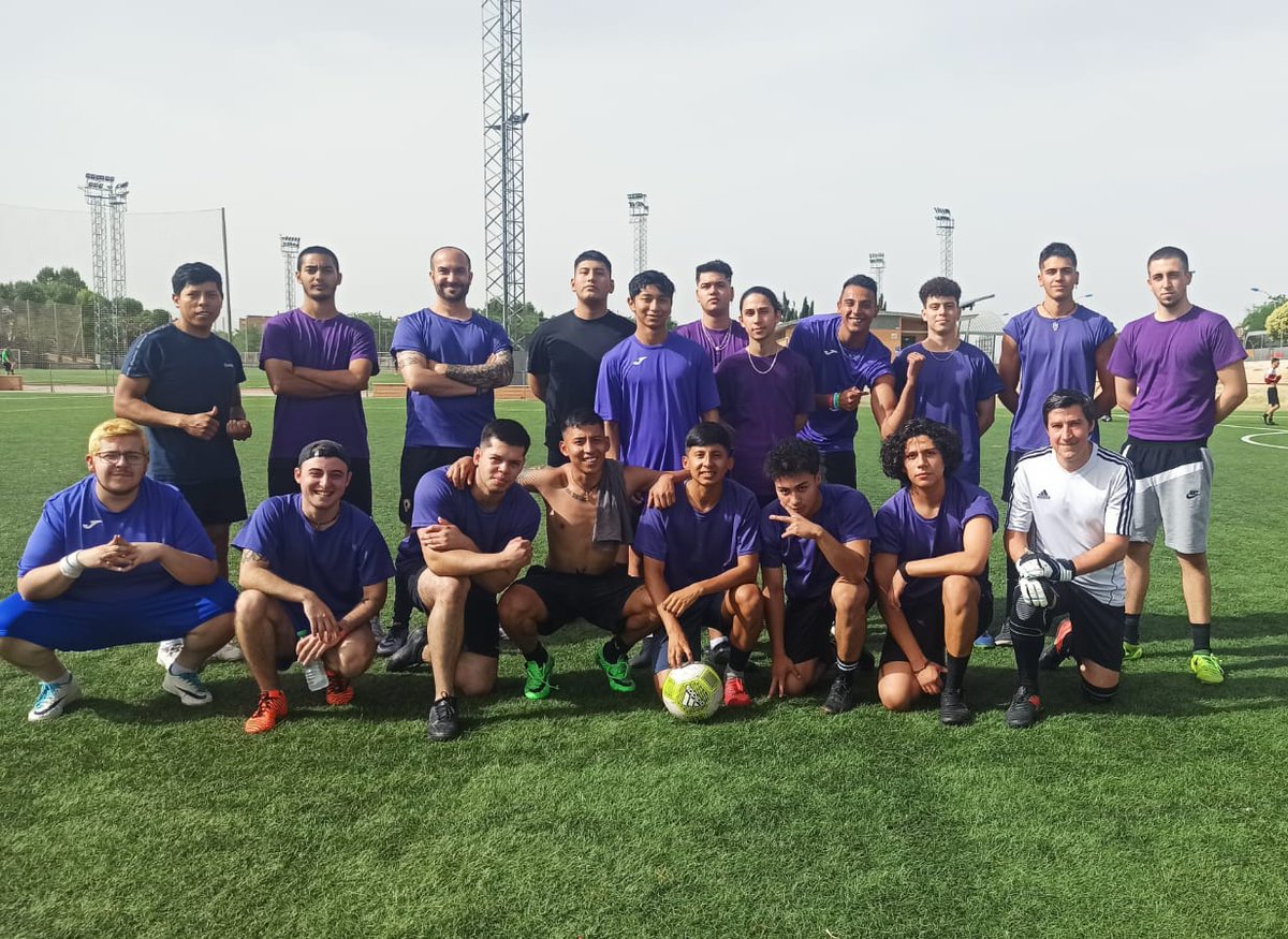 CepaCiudad's tweet photo. 🎉🎉🎉¡CEPA Ciudad Lineal subcampeón en la liga de fútbol #intercepas! Sois un ejemplo de grandes compañeros, constancia y alegría. Ha sido una temporada excelente. Nos vemos en las aulas y en el campo de fútbol 😍🎉😃 https://t.co/UdUw2X8Uxr