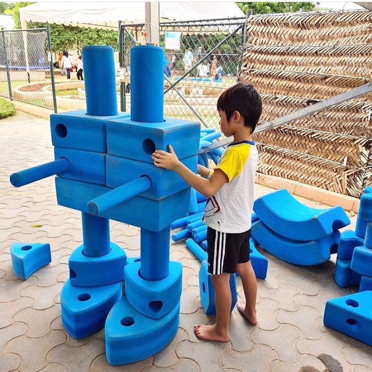 ImgPlayground's tweet photo. “The creation of something new is not accomplished by the intellect but by the play instinct.” - Carl Jung
Happy Friday 😁💙
#letthemplay #thepowerofplay #playbasedlearning #playlearngrow #imaginationplayground #bigblueblocks #loosepartsplay https://t.co/XhC0rinX2Q