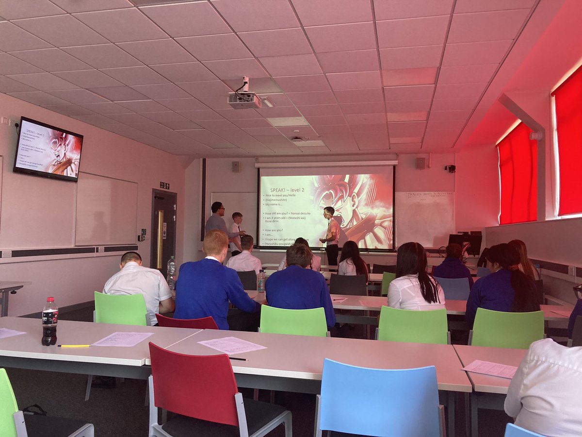 RhodesMFL's tweet photo. Fantastic @OfficialUoM visit for UMILAP today. Thank you to all students and staff who organised the brilliant sessions. #AAMFL @AccringtonMFL https://t.co/KOx6sw3Dur