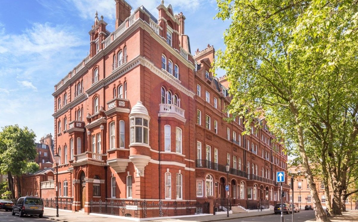 JAResidential's tweet photo. TO LET: 2 BEDROOM APARTMENT IN KNIGHTSBRIDGE, SW1 £1300 PER WEEK
We are the Sole Agent for this elegant, 2 double bedroom, 2 bathroom, 3rd &amp; 4th floor duplex apartment, set in this period red brick conversion, ideally located in the heart of Knightsbridge.
https://t.co/fOTivofU3e https://t.co/VJJieGjTdW