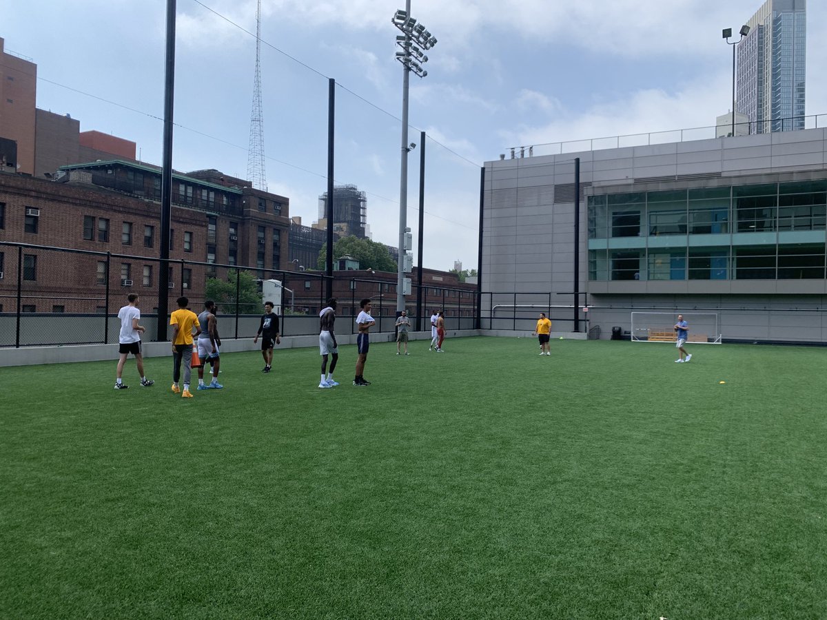 Derek Kellogg tweet media