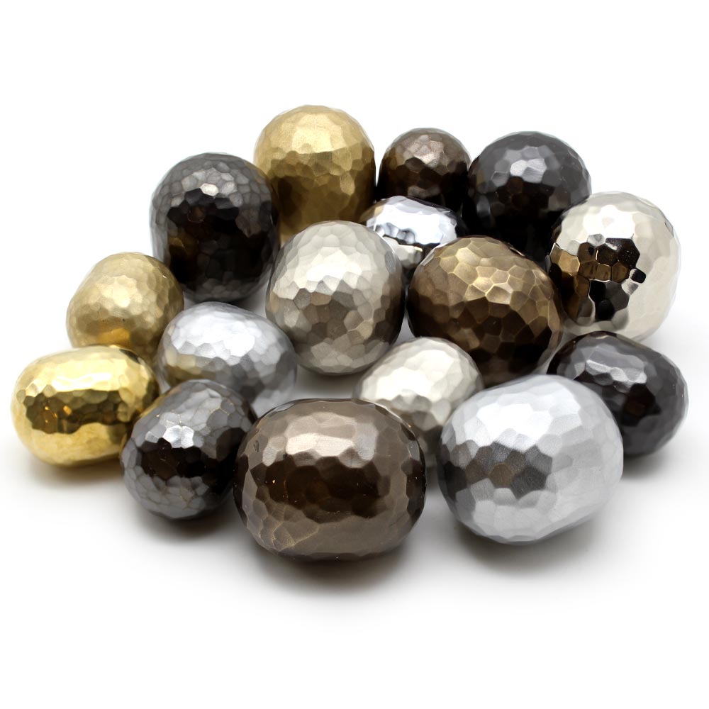 SDSLondon's tweet image. The Rosa Collection is our brand new range of Cabinet Hardware - this stunning range is has 4 seperate designs and are all availalbe in 10 finishes. Search for the Rosa Collection online or speak to our sales team. 
.
.
#cabinethandles #cupboardknobs #cupboardhandles #homereno