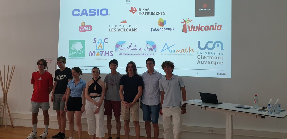 Aujourd'hui, c'était la remise des prix des Olympiades de Mathématiques 2022.

Bravo à tous les participants et aux 10 lauréats plus particulièrement.

Merci aux chefs d'établissements, aux enseignants et aux sponsors de l'épreuve.